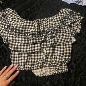 I do not like off the shoulder tops but this is so cute